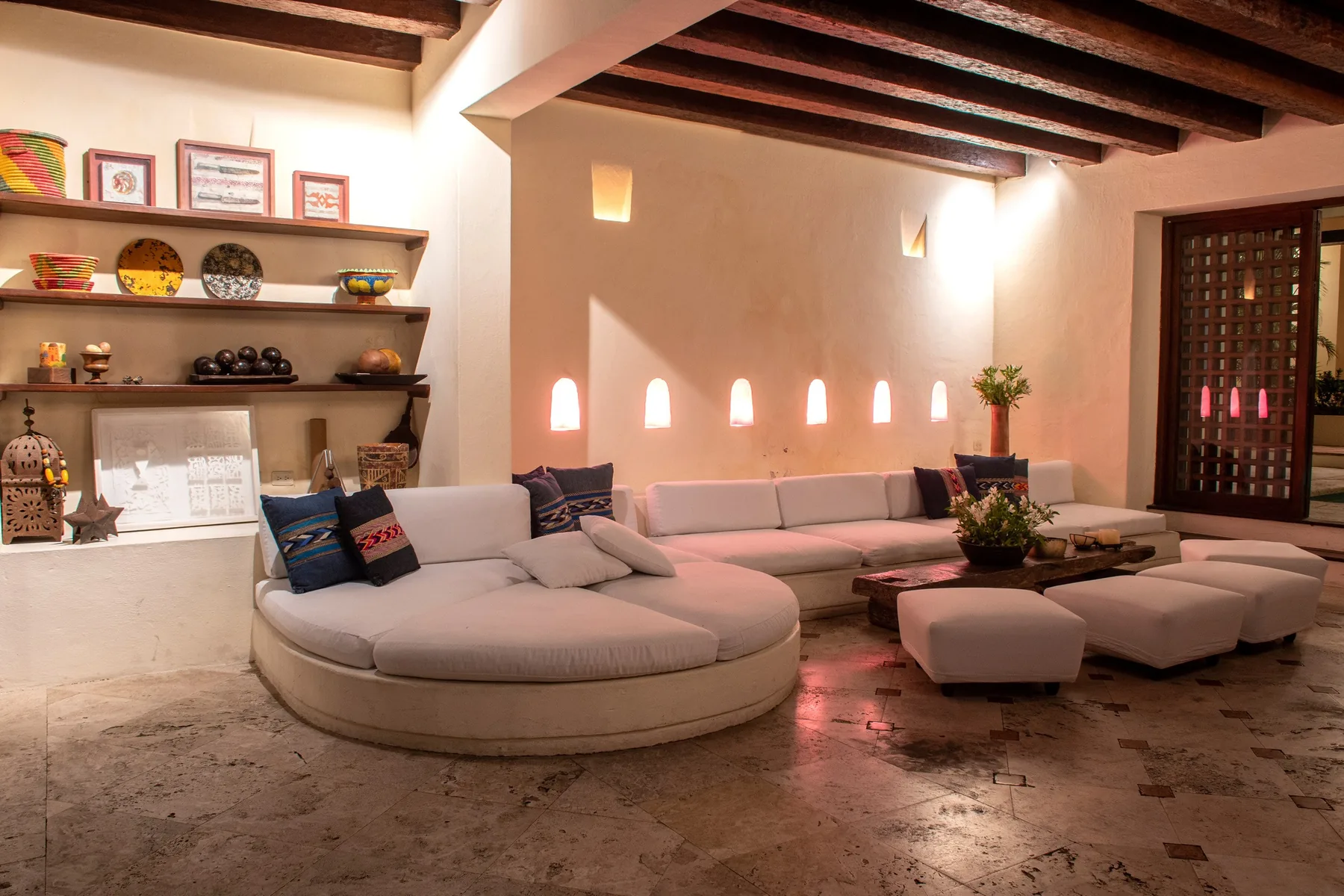 01-casa-fernandez-casa-fernandez-exterior-living-area