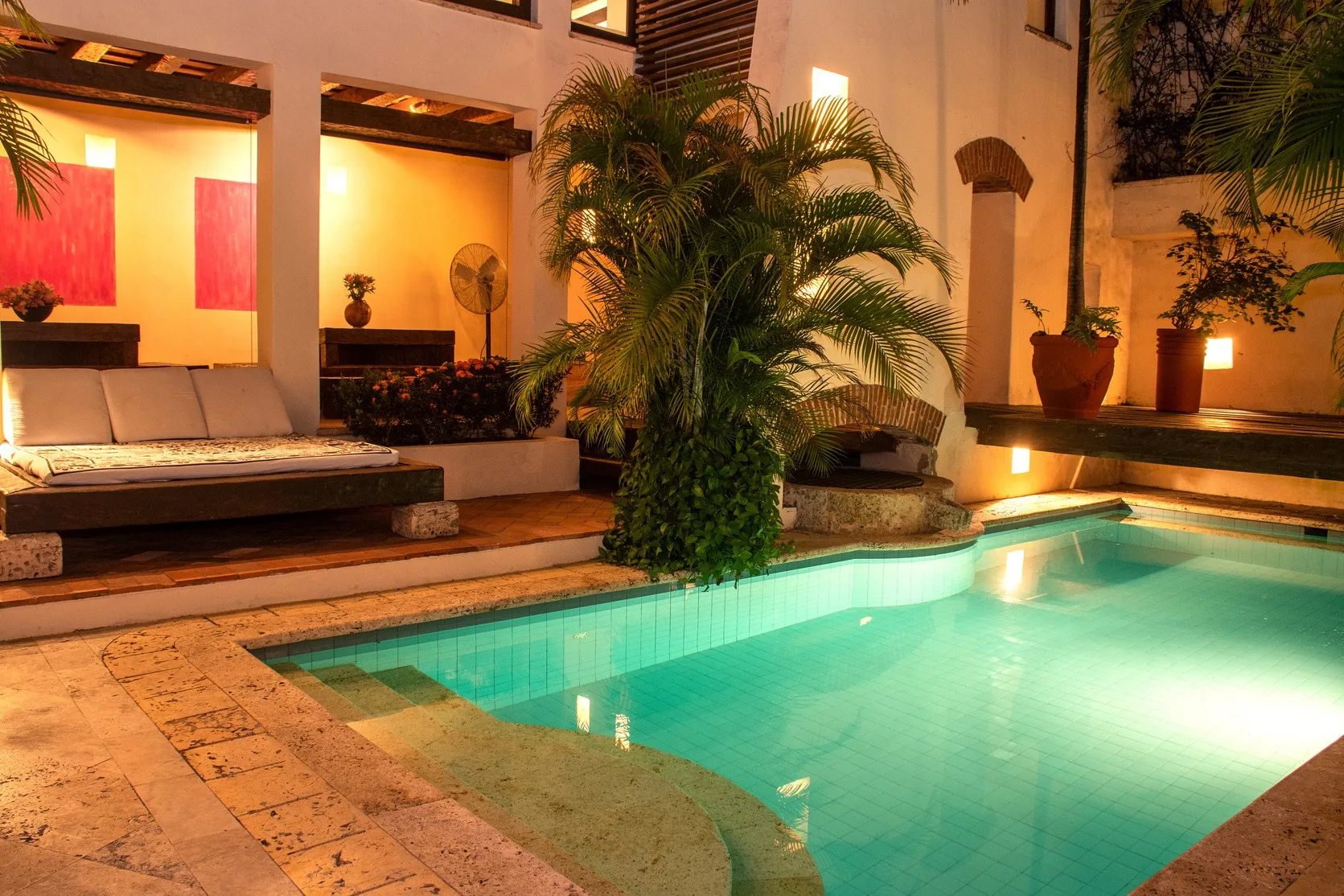 02-casa-fernandez-private-swimming-pool-and-courtyard-at-night